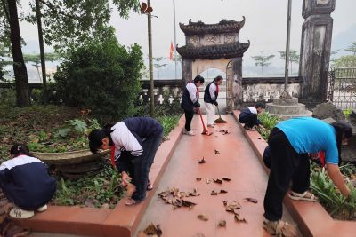 SINH HOẠT DƯỚI CỜ